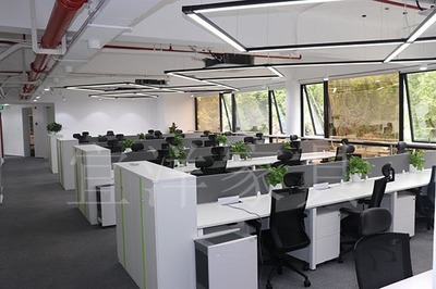 上海威马汽车设计中心 当科技与美学交织的家具设计艺术